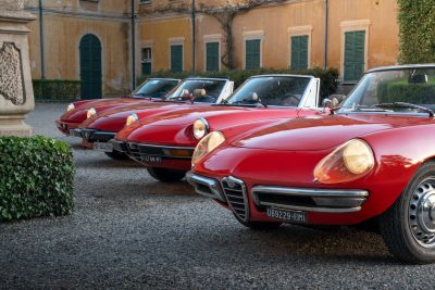 Quattro generazioni di Alfa Romeo Duetto
