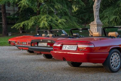 Quattro generazioni di Alfa Romeo Duetto