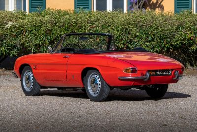 Alfa Romeo Duetto 1^ serie posteriore 3/4