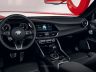 Alfa Romeo Giulia Pack Performance abitacolo