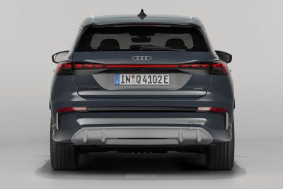 Audi Q4 SUV e-tron firma luminosa posteriore