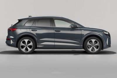 Audi Q4 SUV e-tron laterale