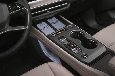Audi Q4 SUV e-tron console centrale