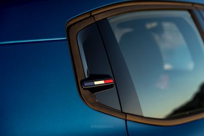 Citroën ë‑C3 Urban Range dettagli bandierina francese