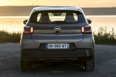 Citroën ë‑C3 Urban Range posteriore firma luminosa