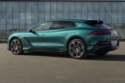 Denza Z9GT posteriore 3/4