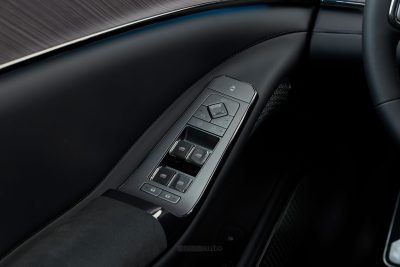 Denza Z9GT comandi portiera guidatore