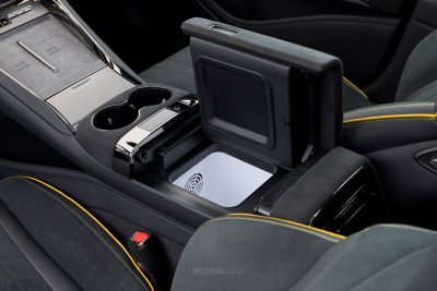 Denza Z9GT mini frigo nella console centrale