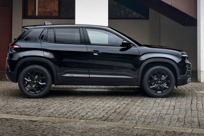 Jeep Avenger Black Edition laterale