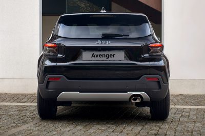 Jeep Avenger Black Edition posteriore