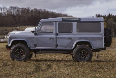 Land Rover Defender Byzek D110 laterale