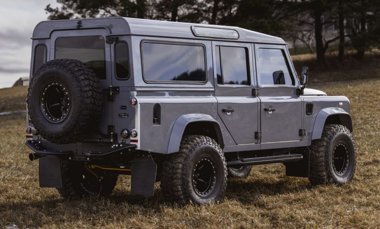 Land Rover Defender Byzek D110 posteriore 3/4