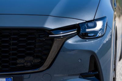 Mazda CX-60 PHEV faro anteriore