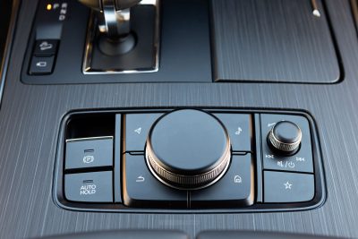 Mazda CX-60 PHEV comandi console centrale