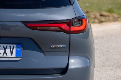 Mazda CX-60 PHEV faro posteriore