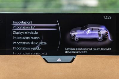 Mazda CX-60 PHEV display infotainment da 12,3"