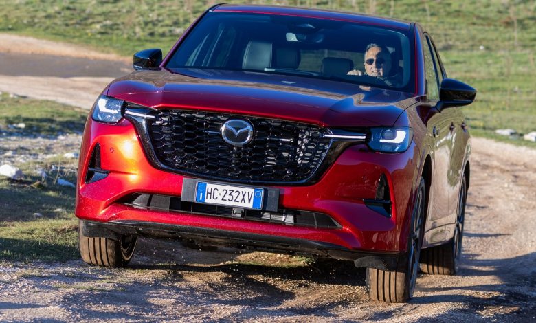 Mazda CX-60 diesel in azione sullo sterrato
