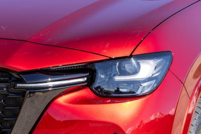 Mazda CX-60 diesel faro anteriore