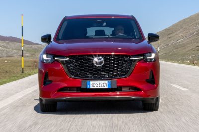Mazda CX-60 diesel su strada