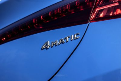 Mercedes CLA Hybrid logo 4Matic portellone posteriore