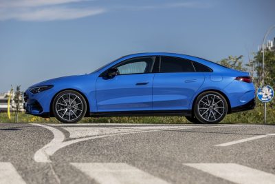Mercedes CLA Hybrid laterale