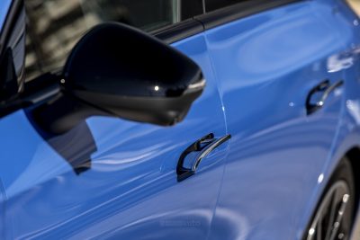 Mercedes CLA Hybrid maniglie a scomparsa