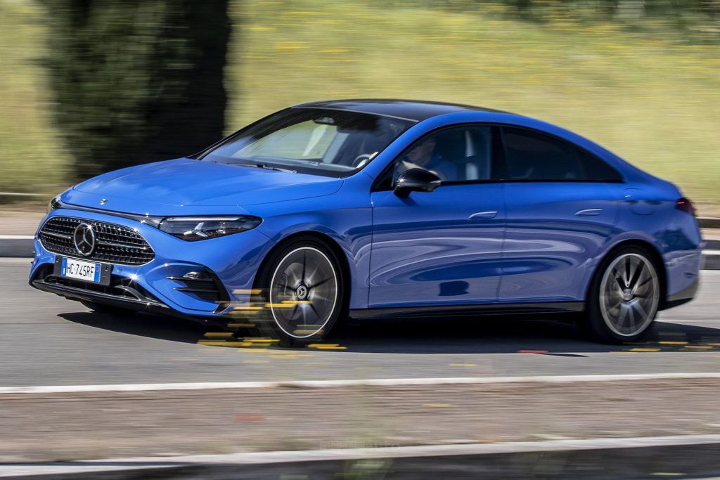 Mercedes CLA Hybrid test su strada