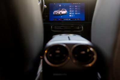 Mercedes GLB 350 4Matic display infotainment