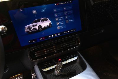 Mercedes GLB 350 4Matic display infotainment