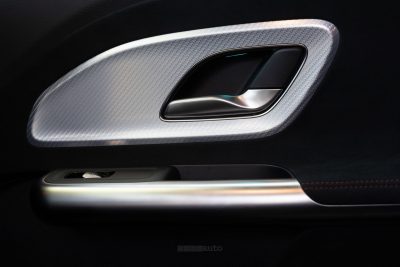 Mercedes GLB 350 4Matic maniglia della portiera del guidatore