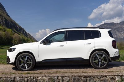 Mercedes GLB 350 4Matic laterale