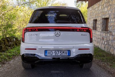 Mercedes GLB 350 4Matic posteriore firma luminosa