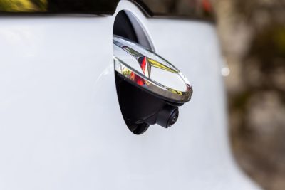 Mercedes GLB 350 4Matic telecamera posteriore