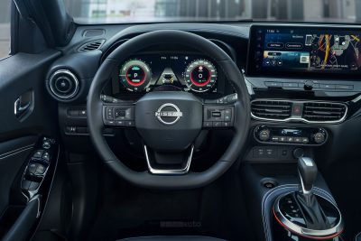 Nissan Juke Pulse volante abitacolo