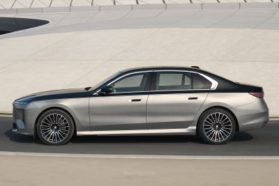 BMW Serie 7 740 xDrive laterale