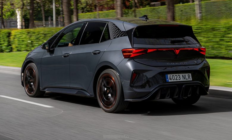 Cupra Born VZ su strada