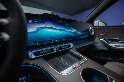 Nuova Mercedes Classe C display MBUX Hyperscreen da 39,1"