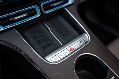 Nuova Mercedes Classe C doppio vano per la ricarica wireless