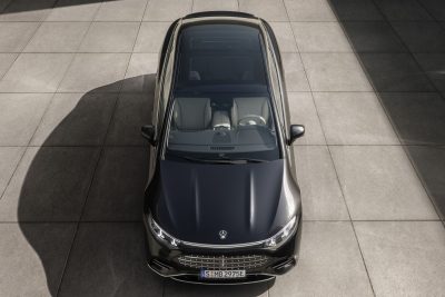 Nuova Mercedes EQS tetto visto dall'alto