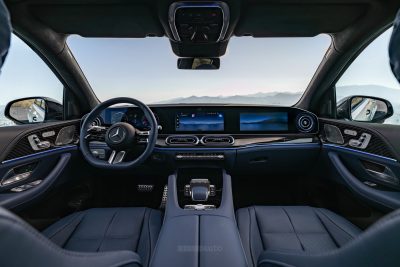 Nuova Mercedes-Benz GLE display plancia strumenti