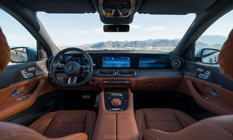Nuova Mercedes-Benz GLE 2026 plancia strumenti