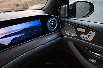 Mercedes-Benz GLS display plancia lato passeggero