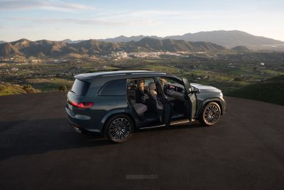 Mercedes-Benz GLS apertura delle portiere