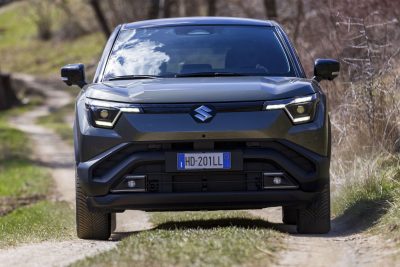 Nuova Suzuki e Vitara in azione sullo sterrato