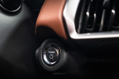 Nuova Suzuki e Vitara tasto d'accensione