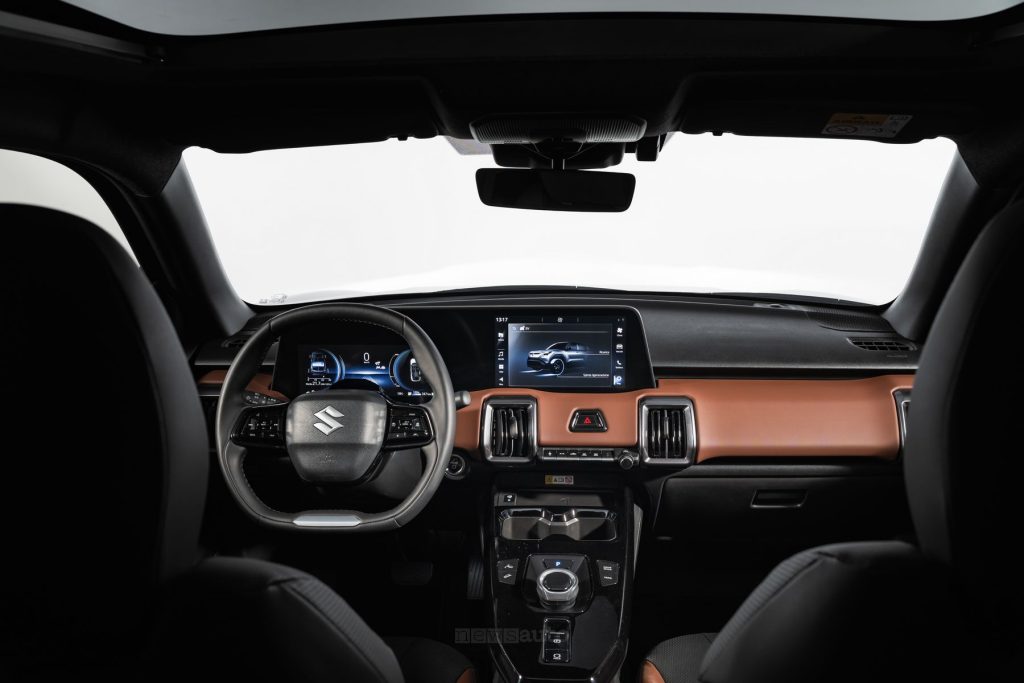 Nuova Suzuki e Vitara plancia abitacolo