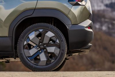 Nuova Suzuki e Vitara cerchi posteriori da 19"