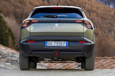 Nuova Suzuki e Vitara posteriore