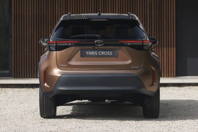 Nuova Toyota Yaris Cross posteriore