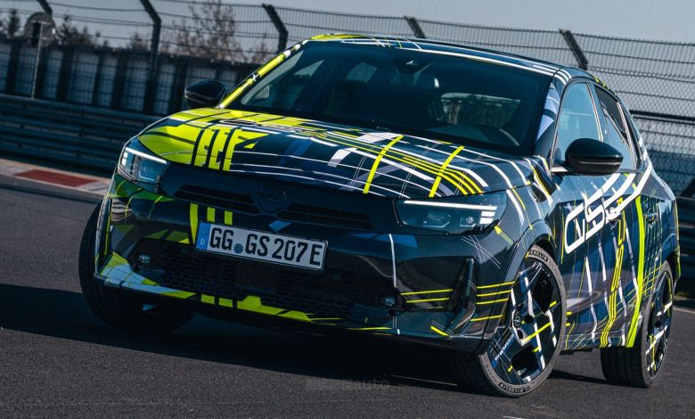 Opel Corsa GSE in livrea camuffata
